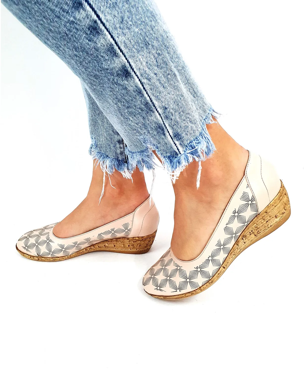 Catinca Shoes T13 BJ pantofi dama bej perforati