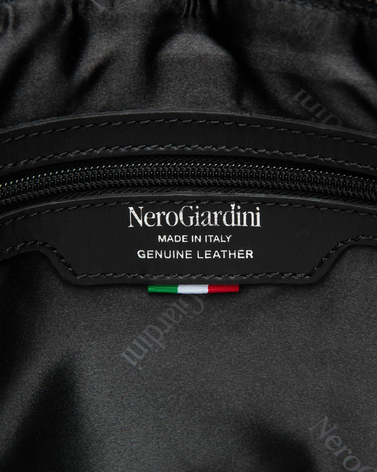 NeroGiardini geanta hobo piele dama marime unica
