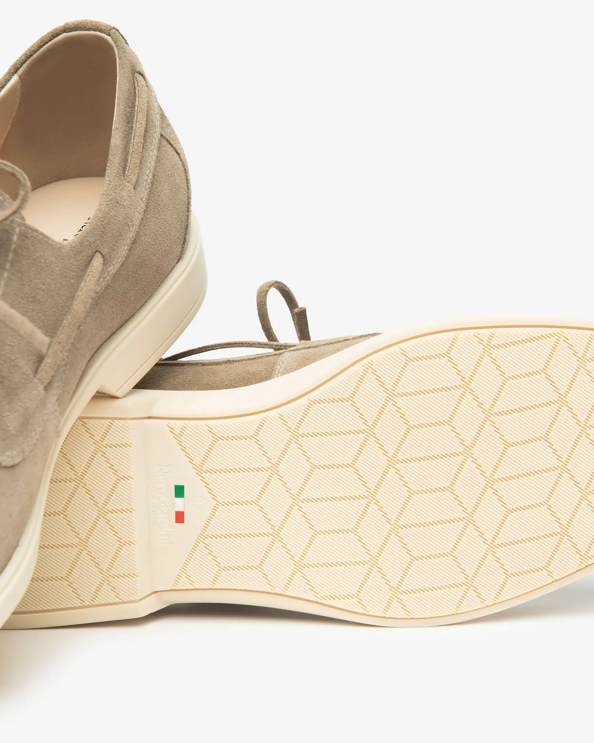 NeroGiardini pantofi barbati piele intoarsa siret casual