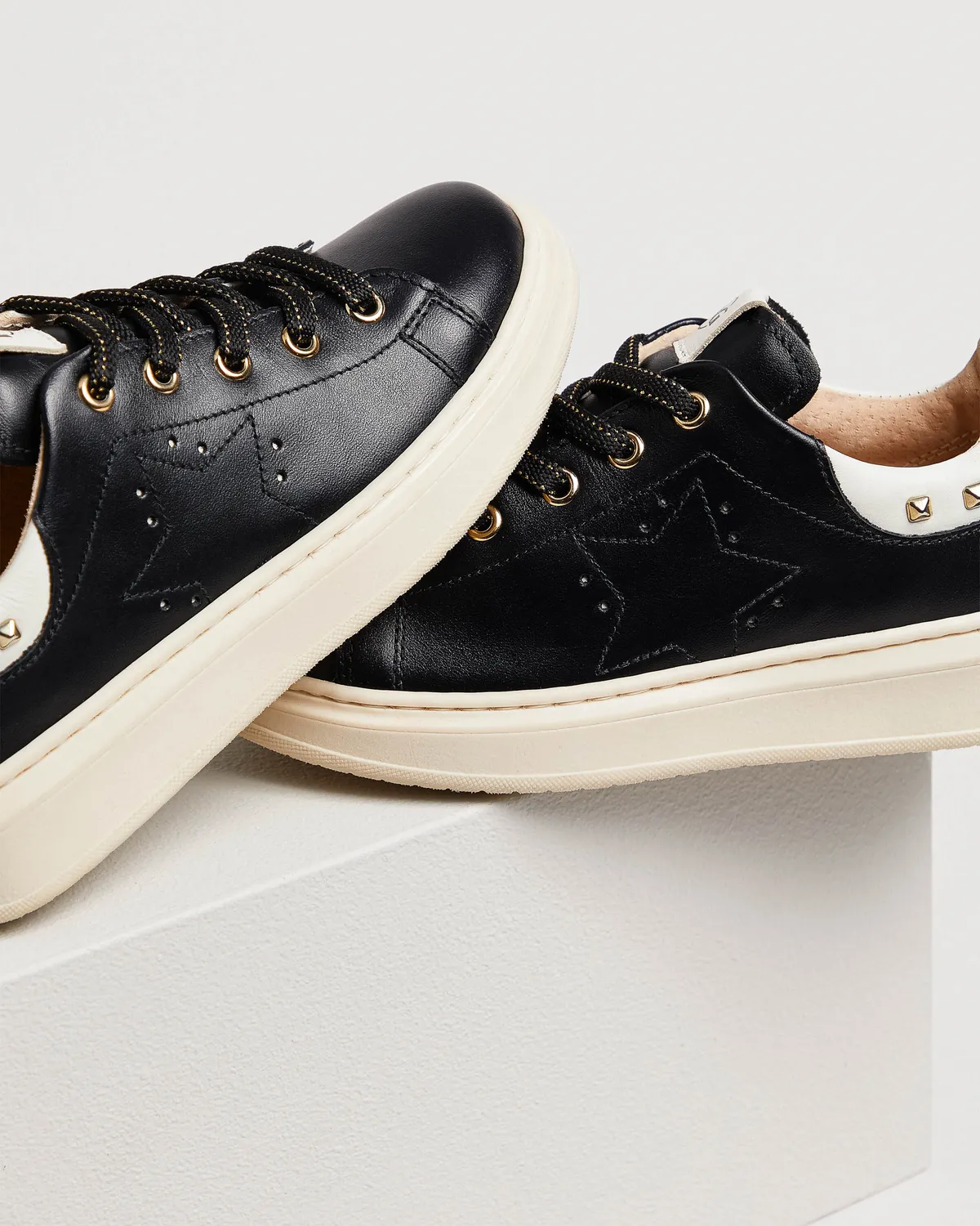NeroGiardini sneakers fete piele teen toamna