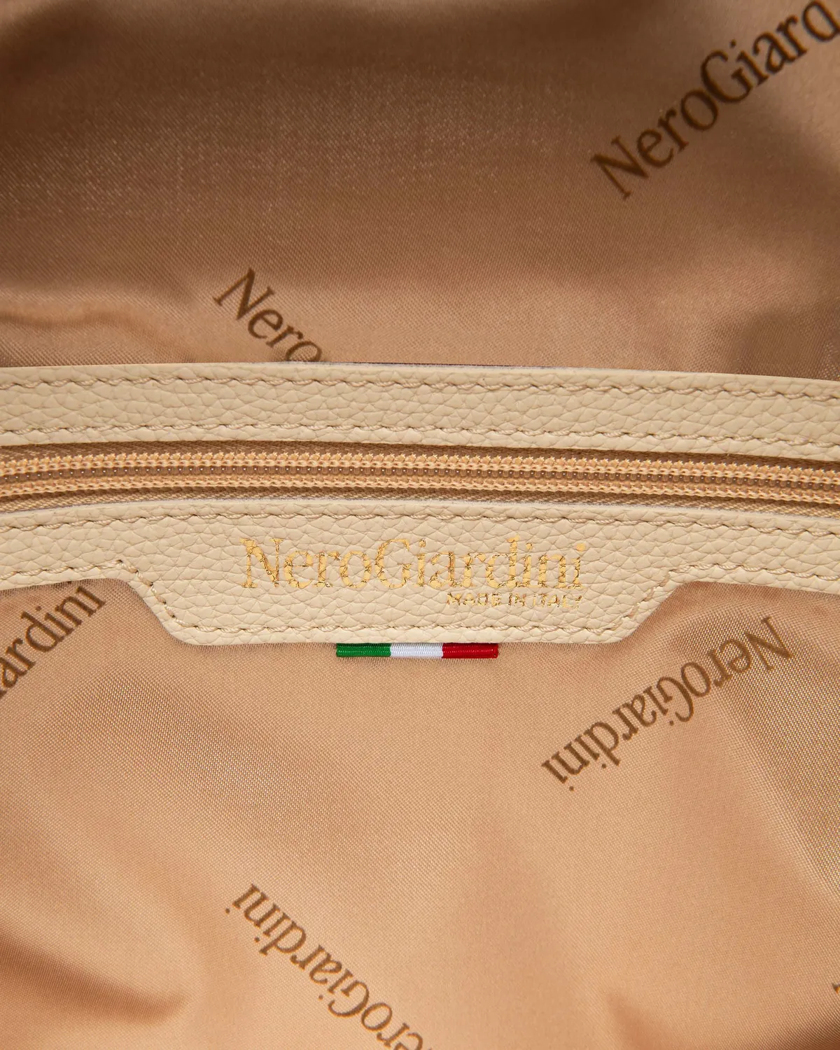 NeroGiardini rucsac dama mic material tehnic