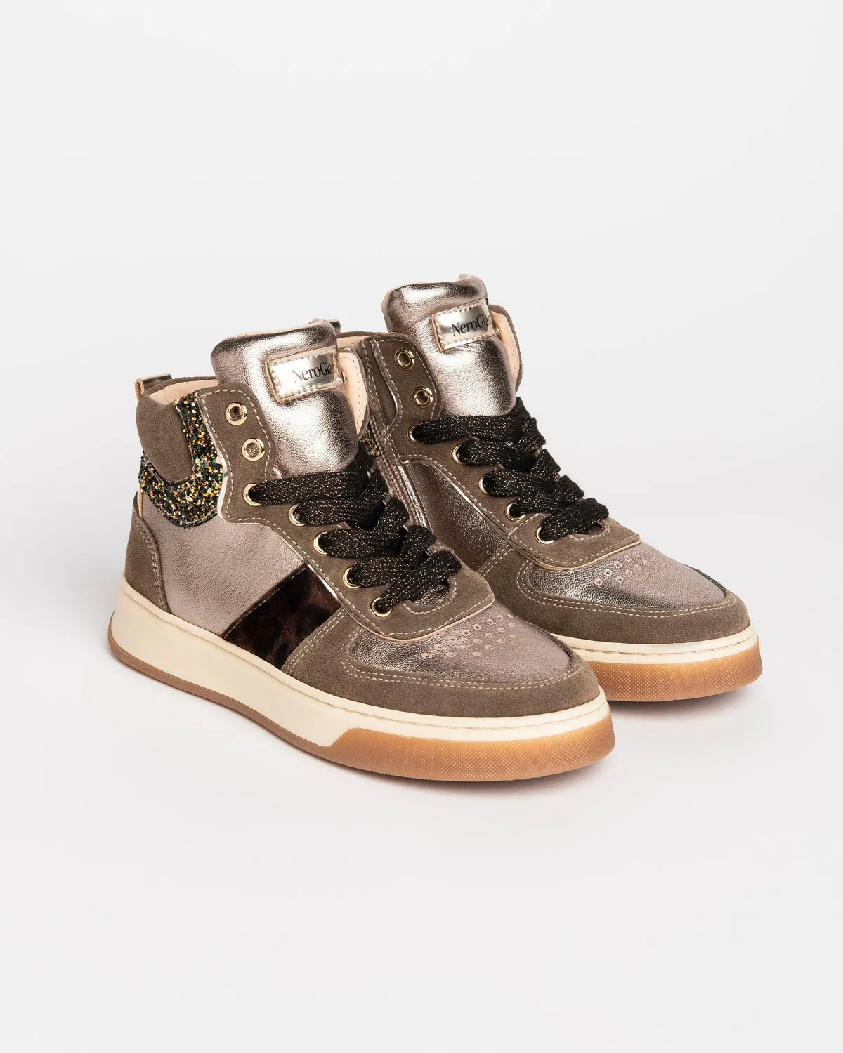 NeroGiardini sneakers fete piele intoarsa cu branț DryGo