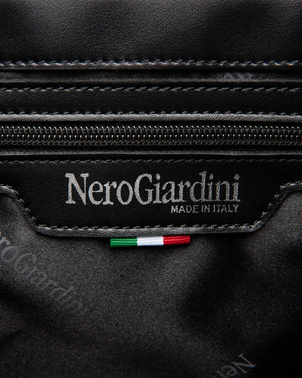 NeroGiardini geanta crossbody dama iarna