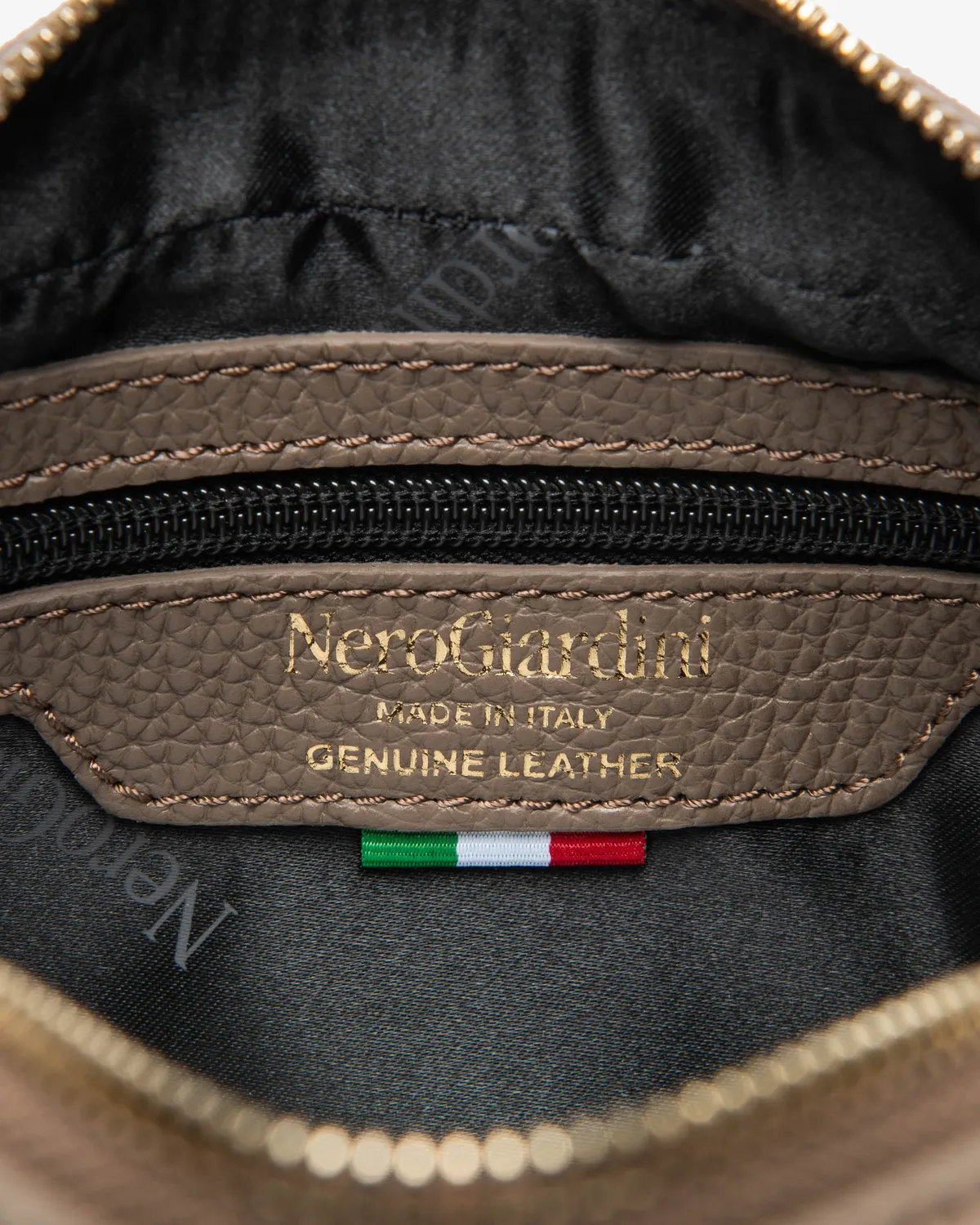 NeroGiardini Geanta Crossbody Dama Piele Intoarsa Bej