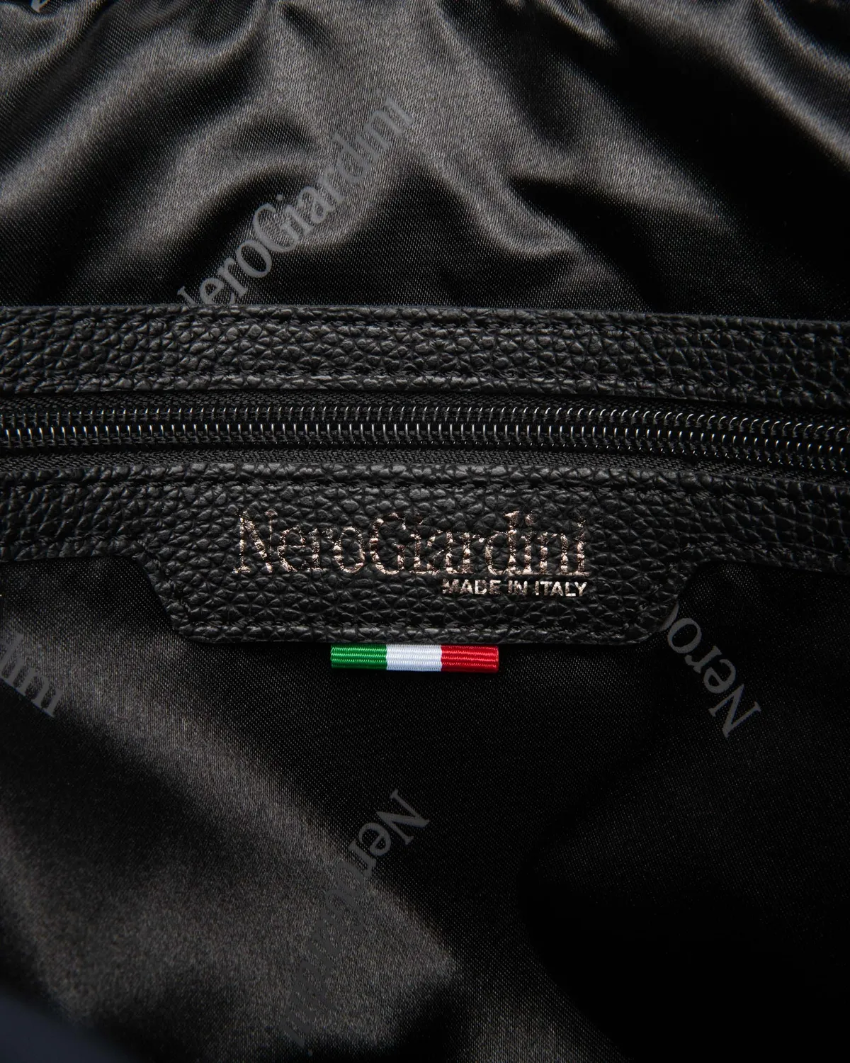 Geanta crossbody barbati NeroGiardini material tehnic