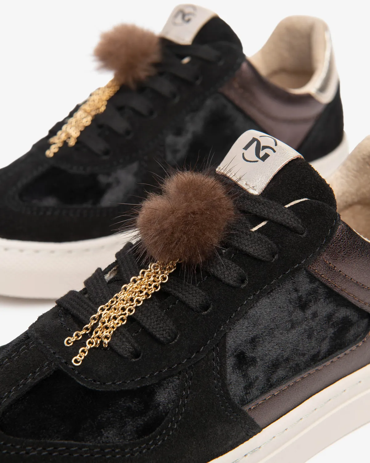 NeroGiardini adidasi fete piele naturala cu pom-pom 30-39