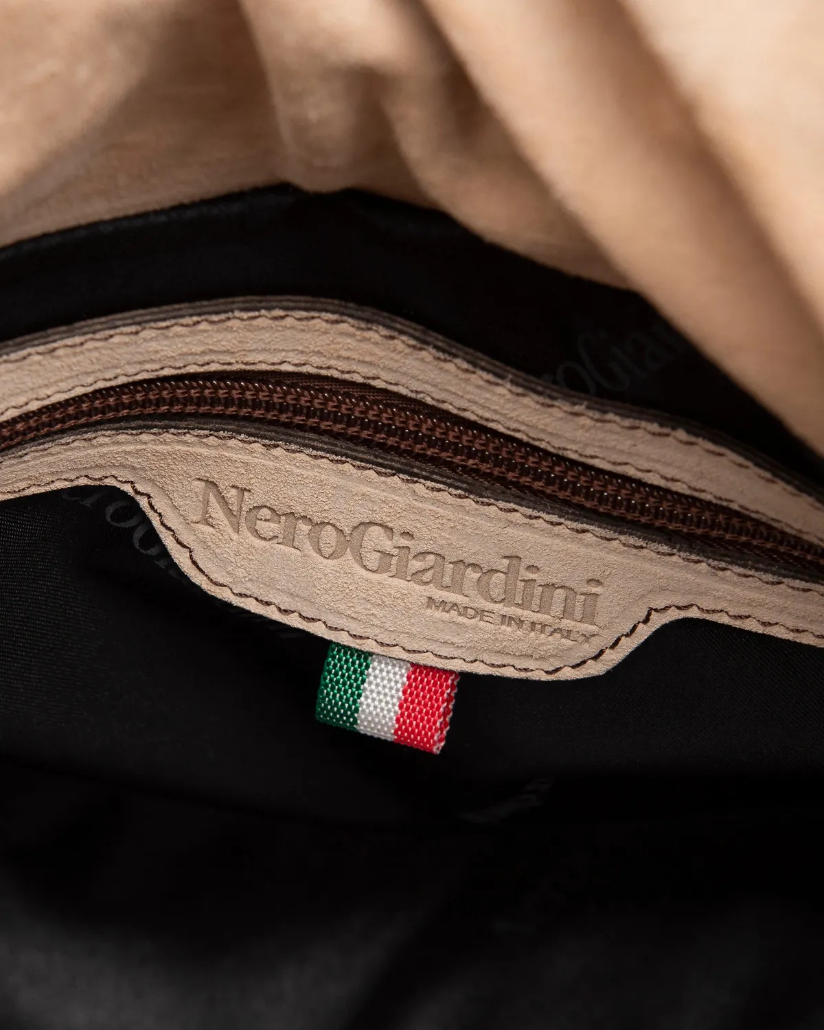 NeroGiardini geanta mana dama piele naturala Italia