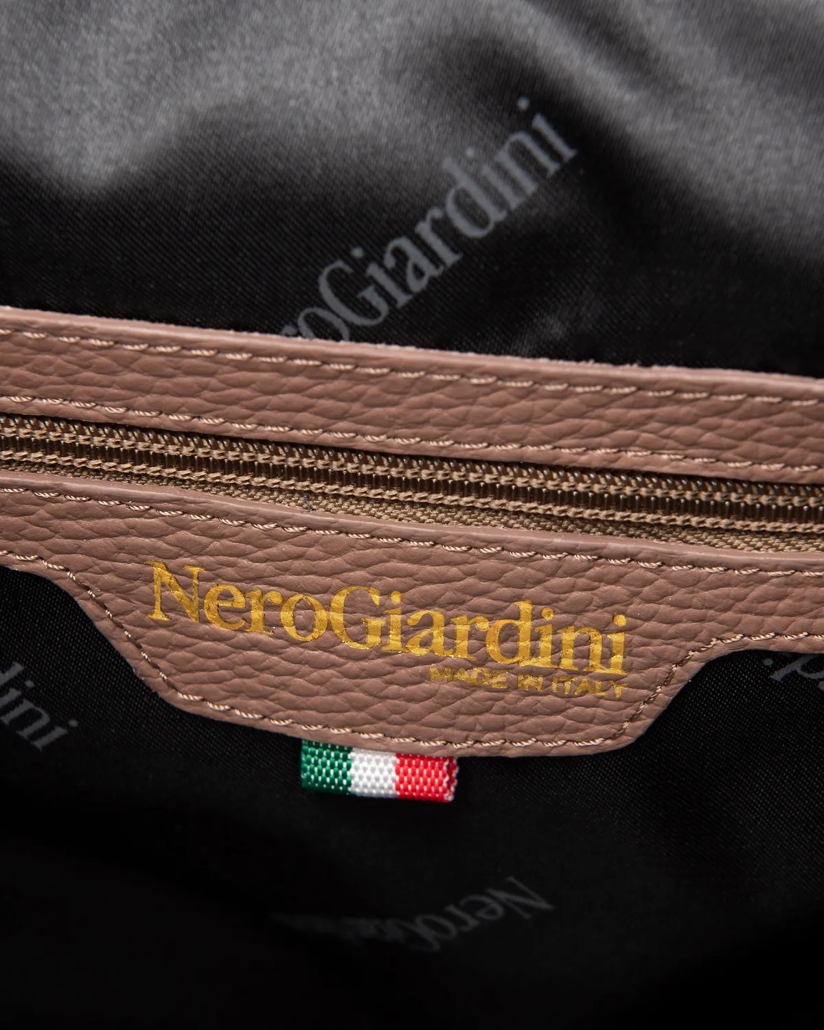 NeroGiardini rucsac mic dama material tehnic negru