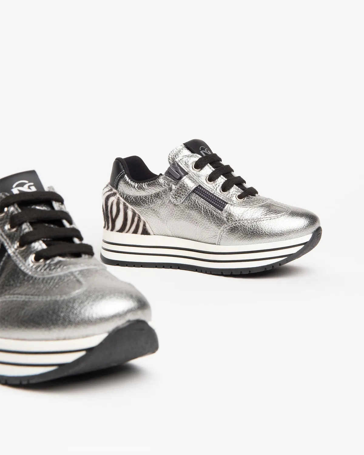 NeroGiardini Junior sneakers piele fete cu inimă paiete