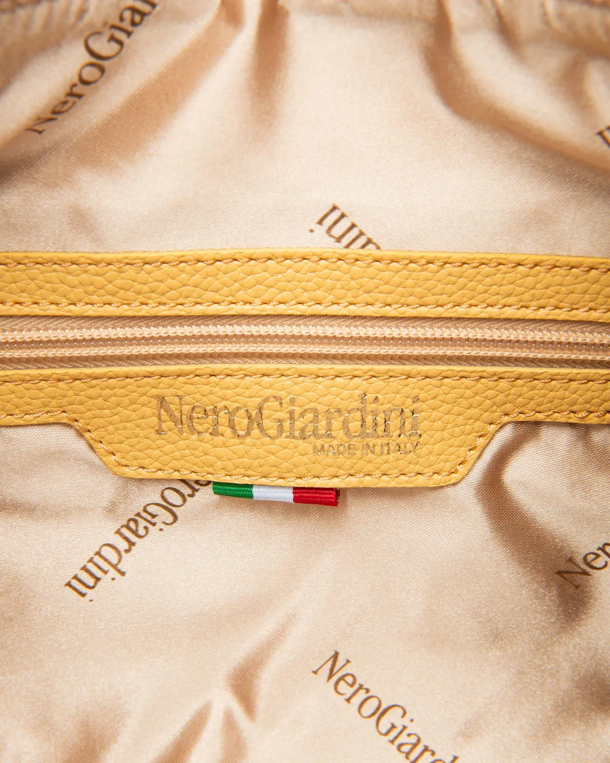 NeroGiardini geantă crossbody damă material tehnic