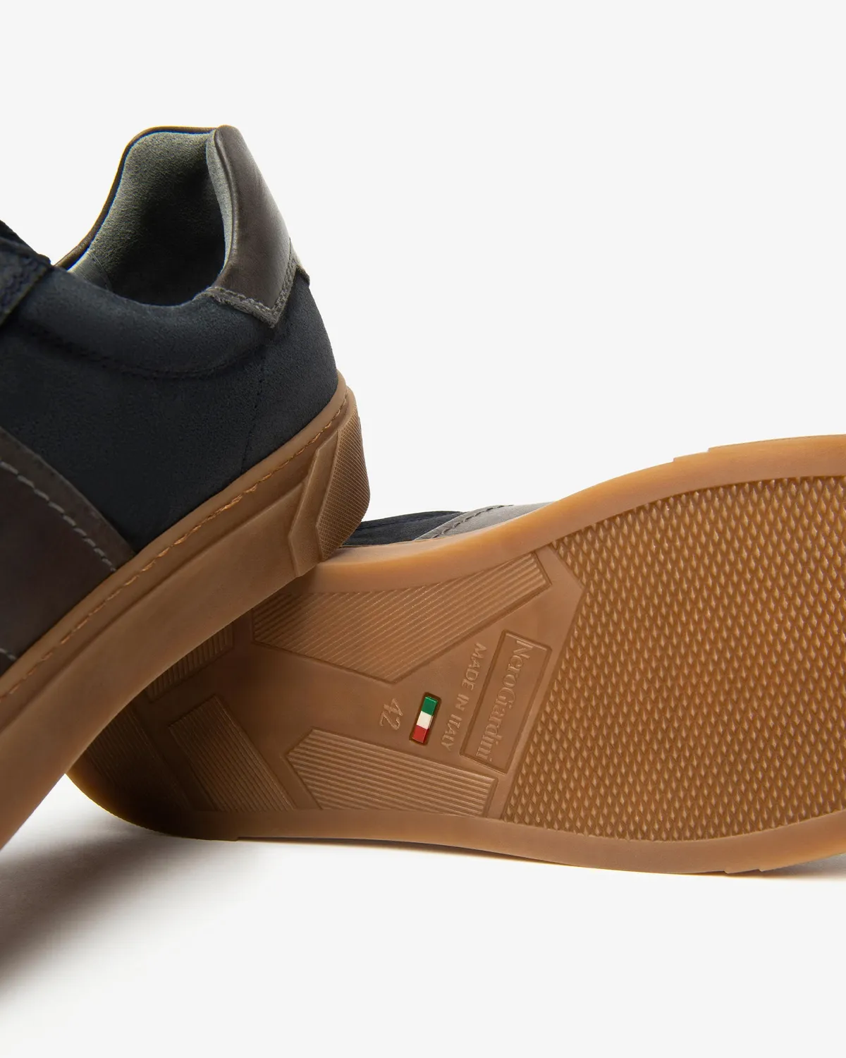 NeroGiardini sneakers piele și piele întoarsă bărbați