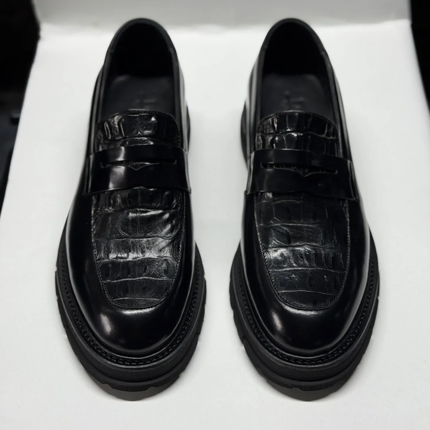Lucas Shoes Ezra Ukr mocasini piele negru croco