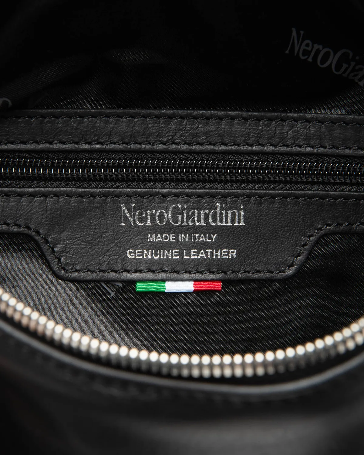 NeroGiardini geanta crossbody piele dama naturala