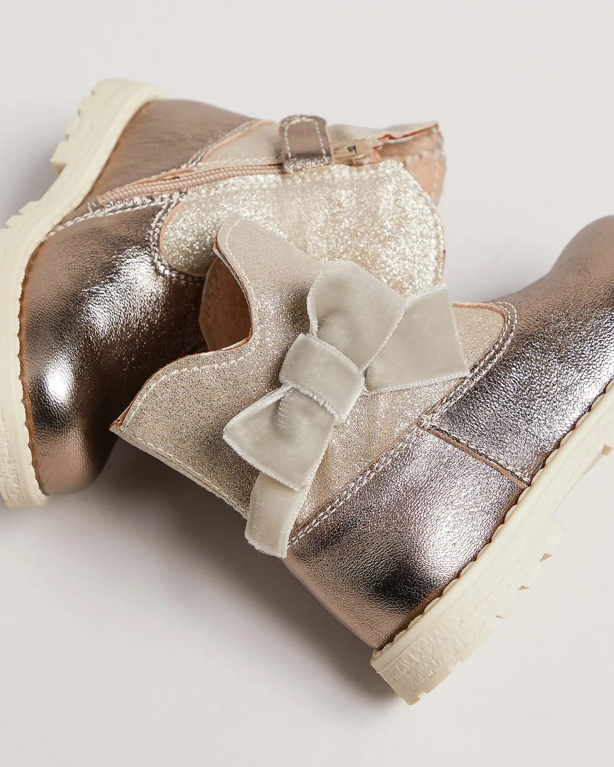 NeroGiardini botine fete piele si textil talpa usoara 19-24