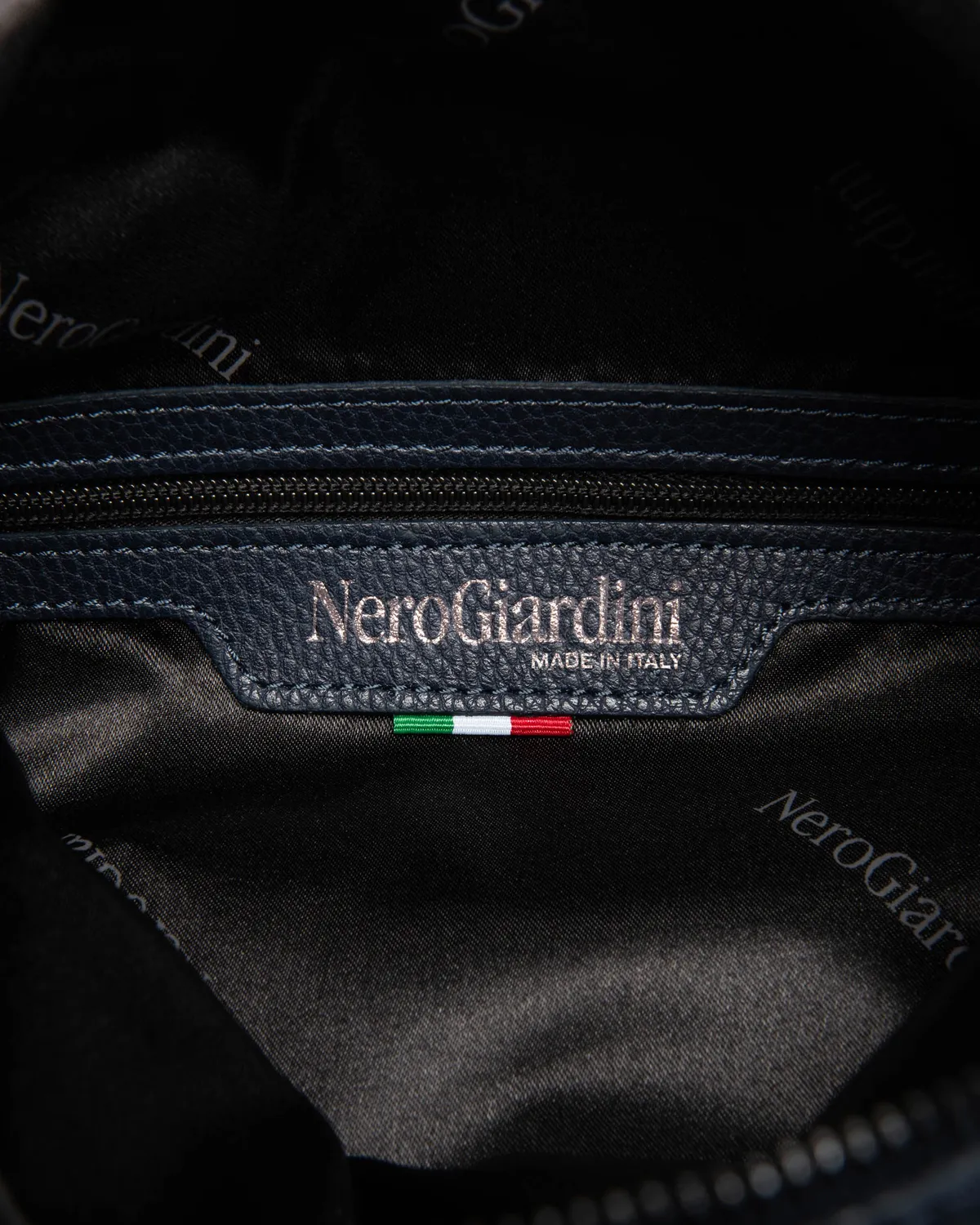 NeroGiardini rucsac piele barbati cu clapa marime unica