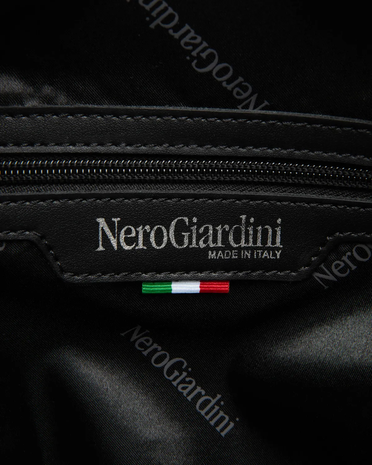 NeroGiardini geanta hobo dama material tehnic