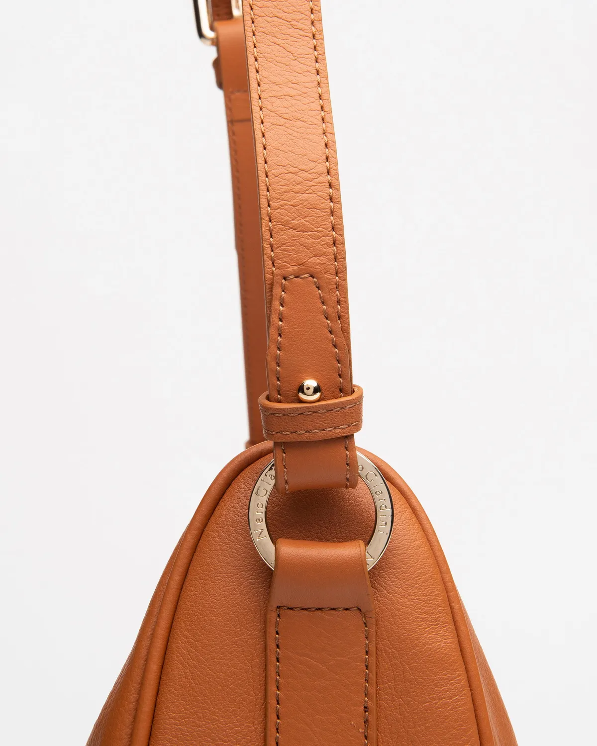 NeroGiardini geanta dama piele hobo semiluna