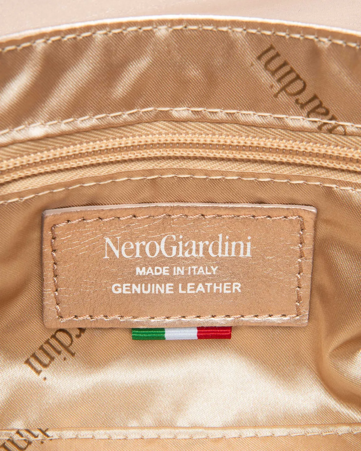 NeroGiardini Premium Collection geanta plic piele PZ eleganta
