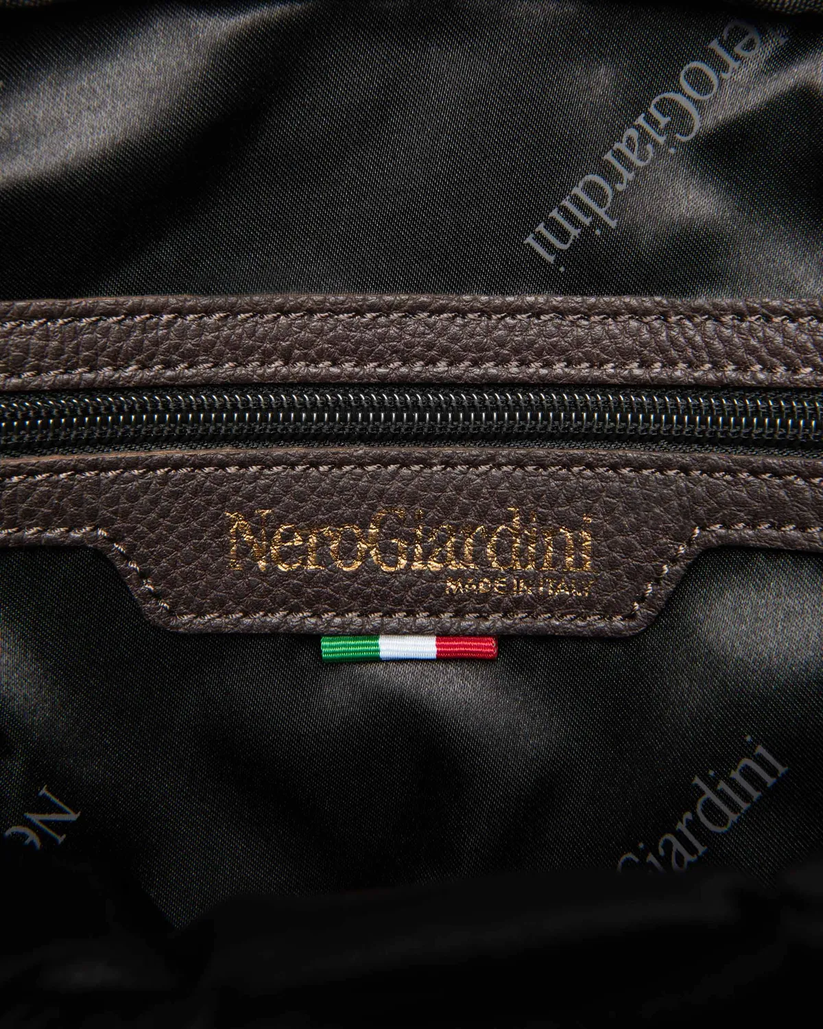 NeroGiardini Borșetă Piele Bărbați Crossbody