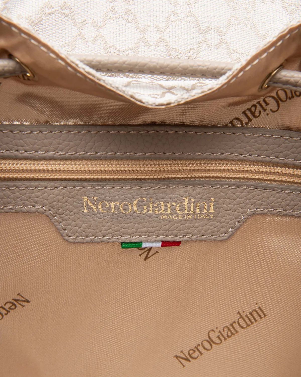NeroGiardini rucsac dama mic material tehnic elegant