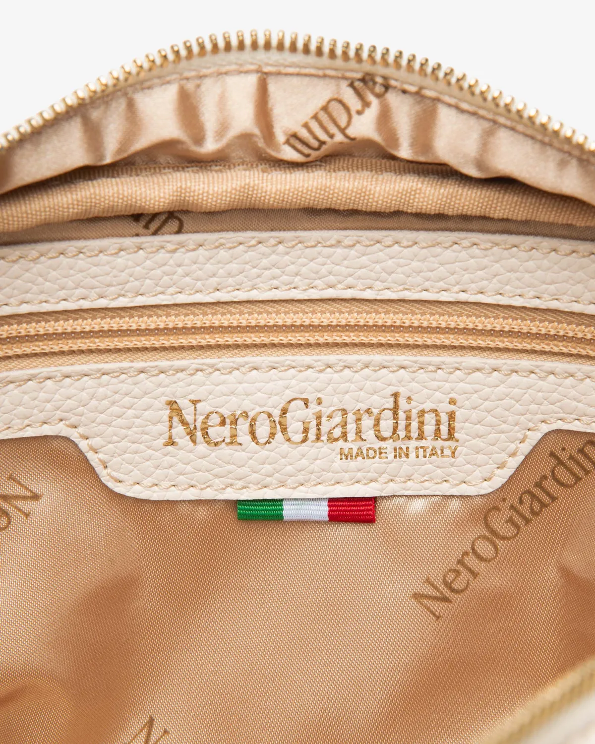 Geantă crossbody damă NeroGiardini material tehnic