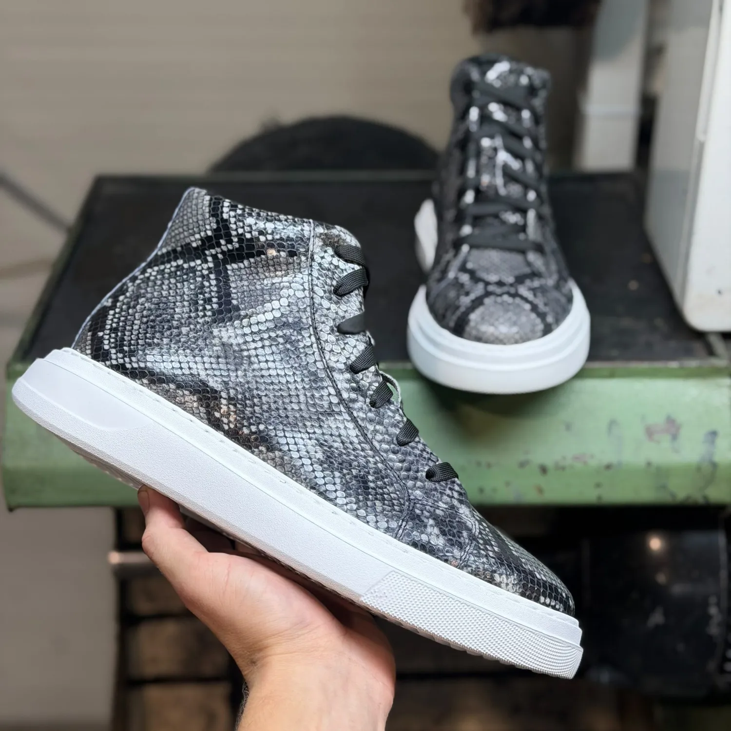 Lucas Shoes 855 A Snake ghete gri piele naturala