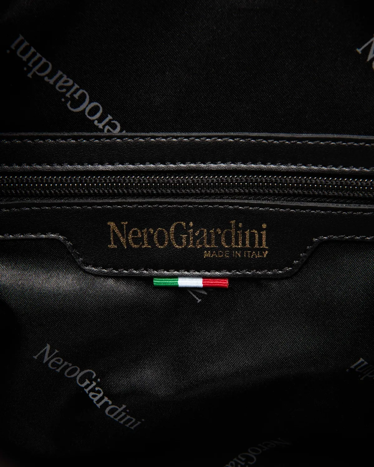 NeroGiardini geanta hobo dama material tehnic