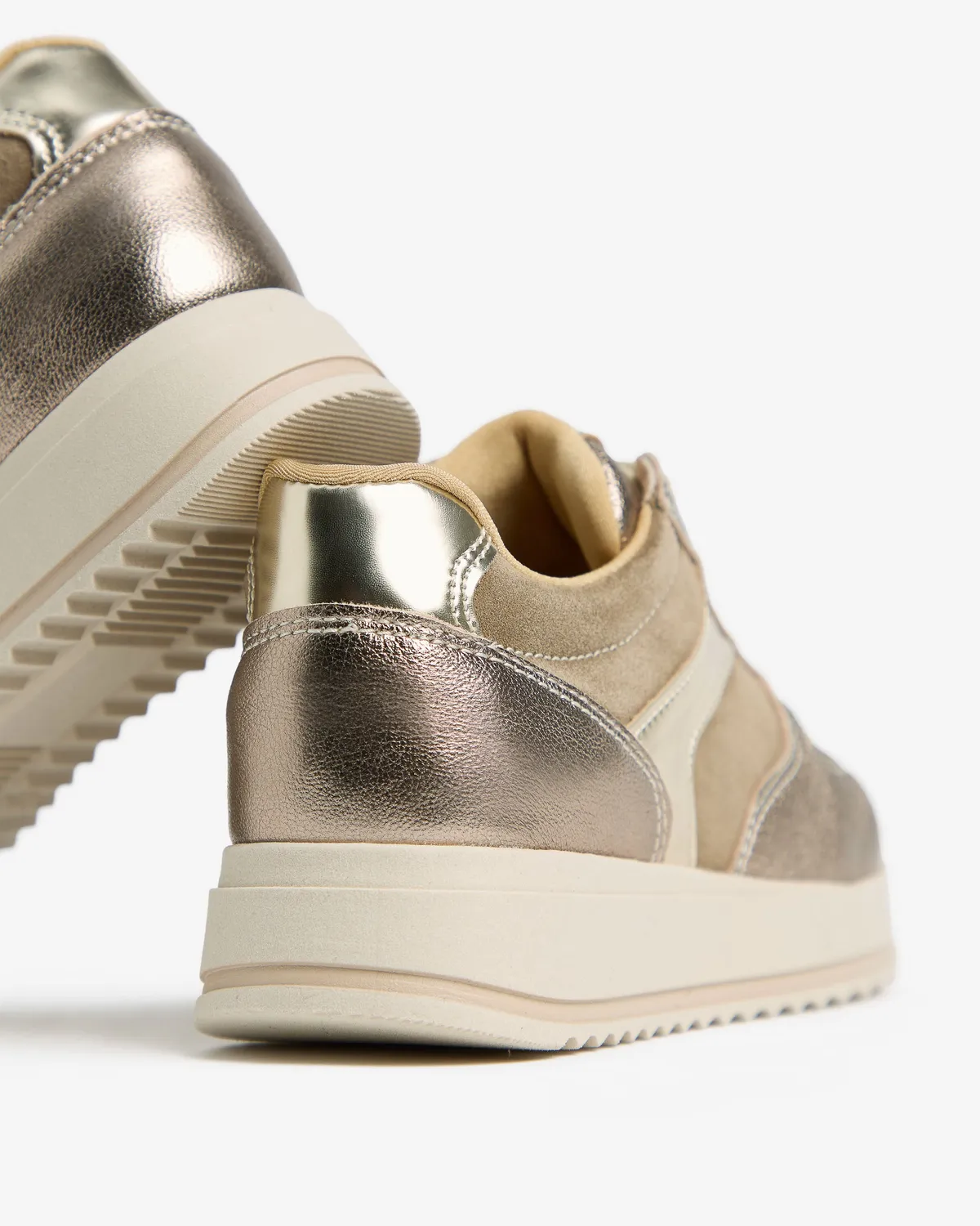 NeroGiardini Teen sneakers fete piele usoare toamna