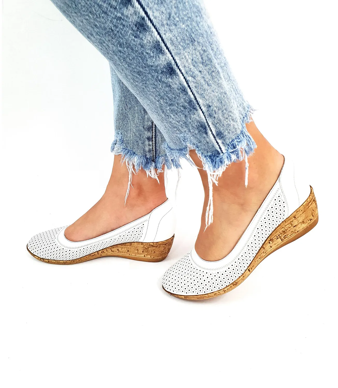 Catinca Shoes T2 A pantofi perforati piele naturala albi