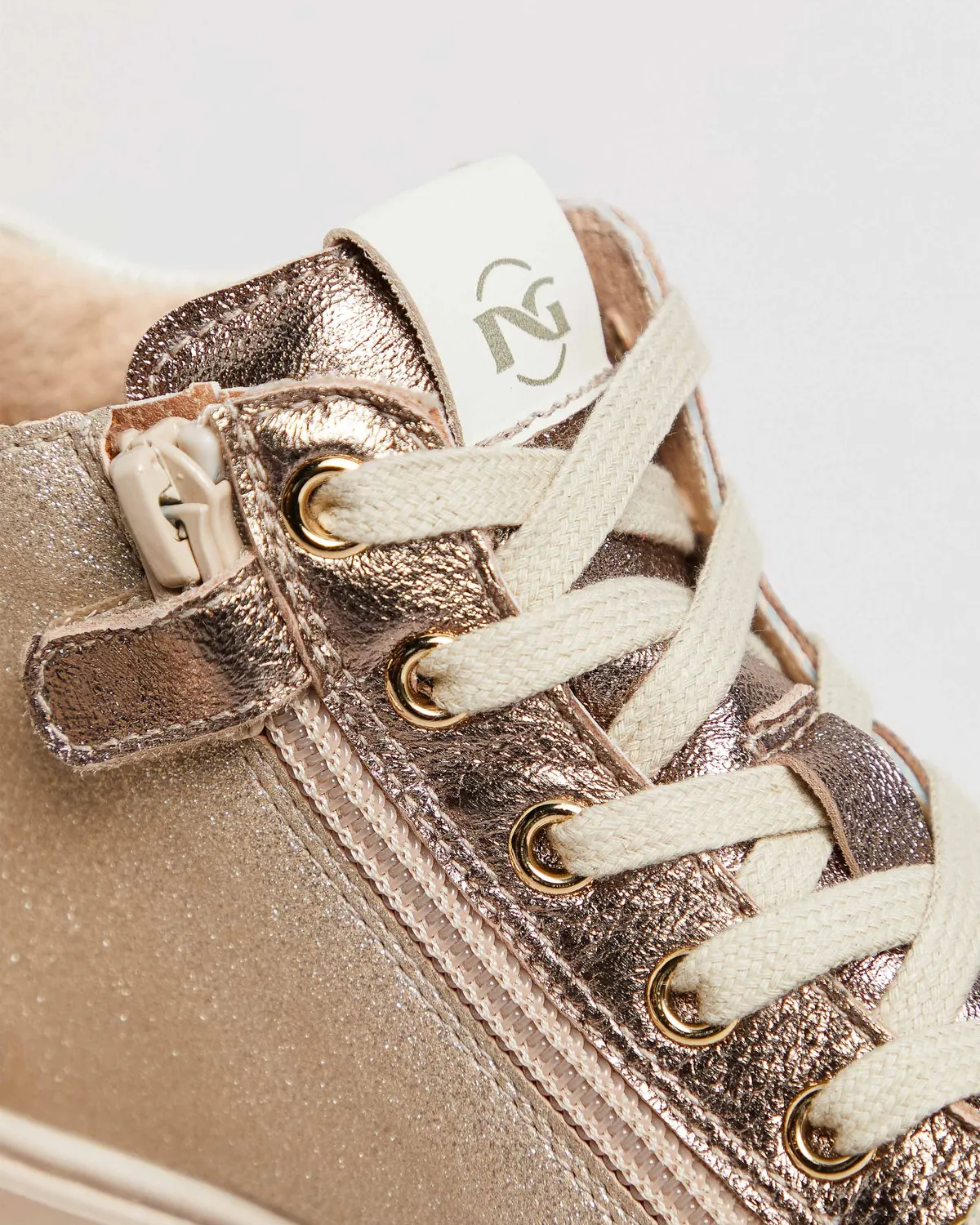 NeroGiardini sneakers fete piele material tehnic toamna