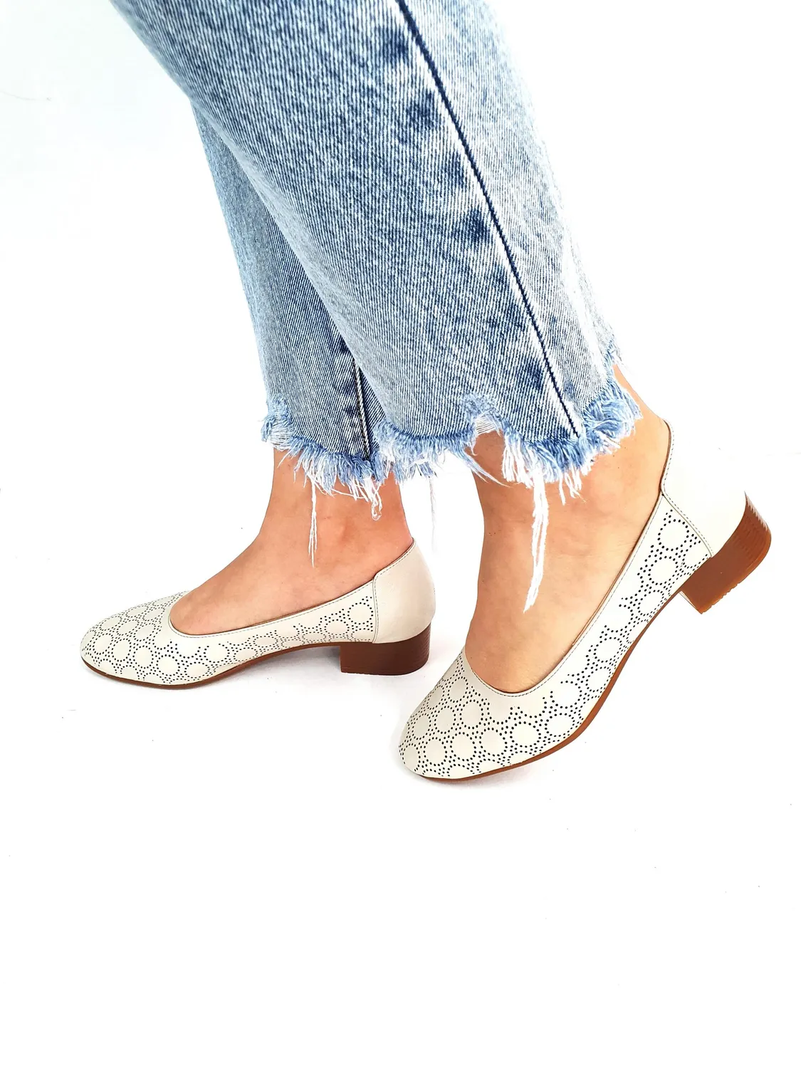 Catinca Shoes T9 BJ pantofi dama piele bej perforati