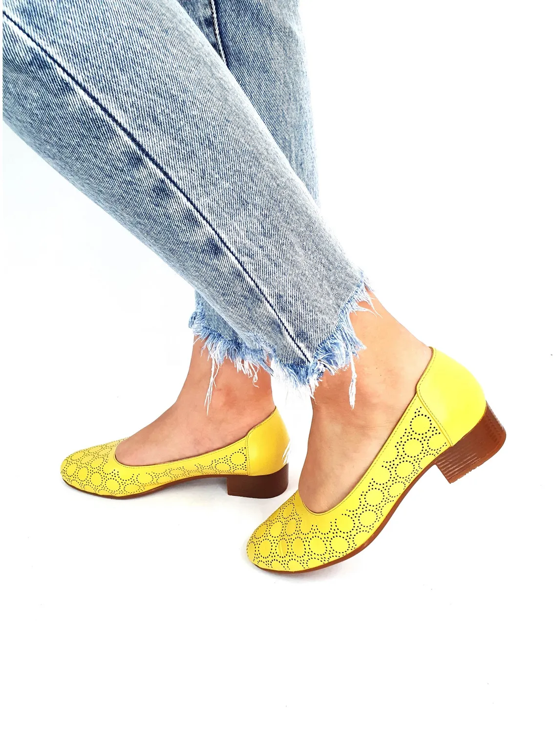 Catinca Shoes T9 G pantofi dama perforati piele galbena