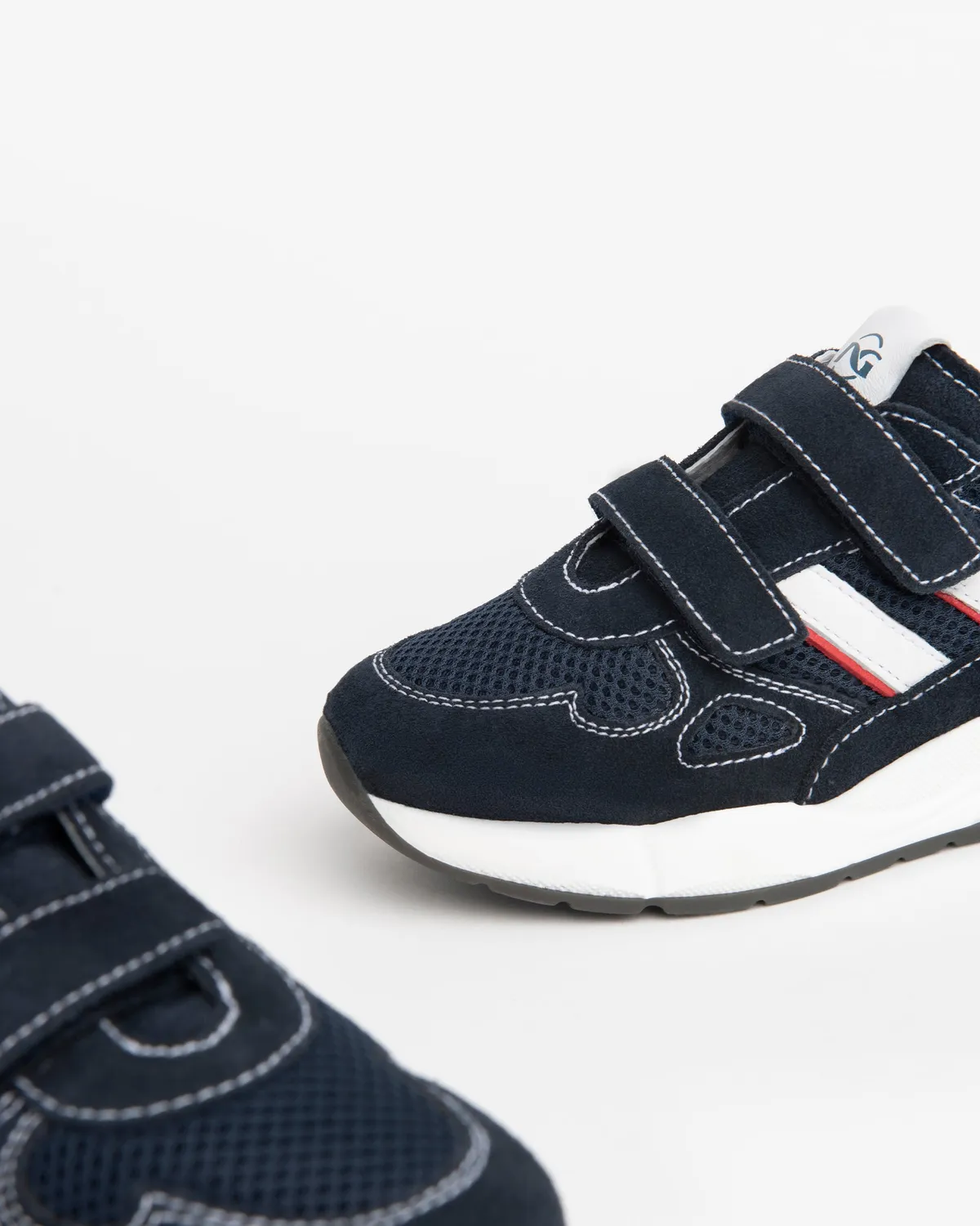 Sneakers băieți NeroGiardini piele întoarsă velcro