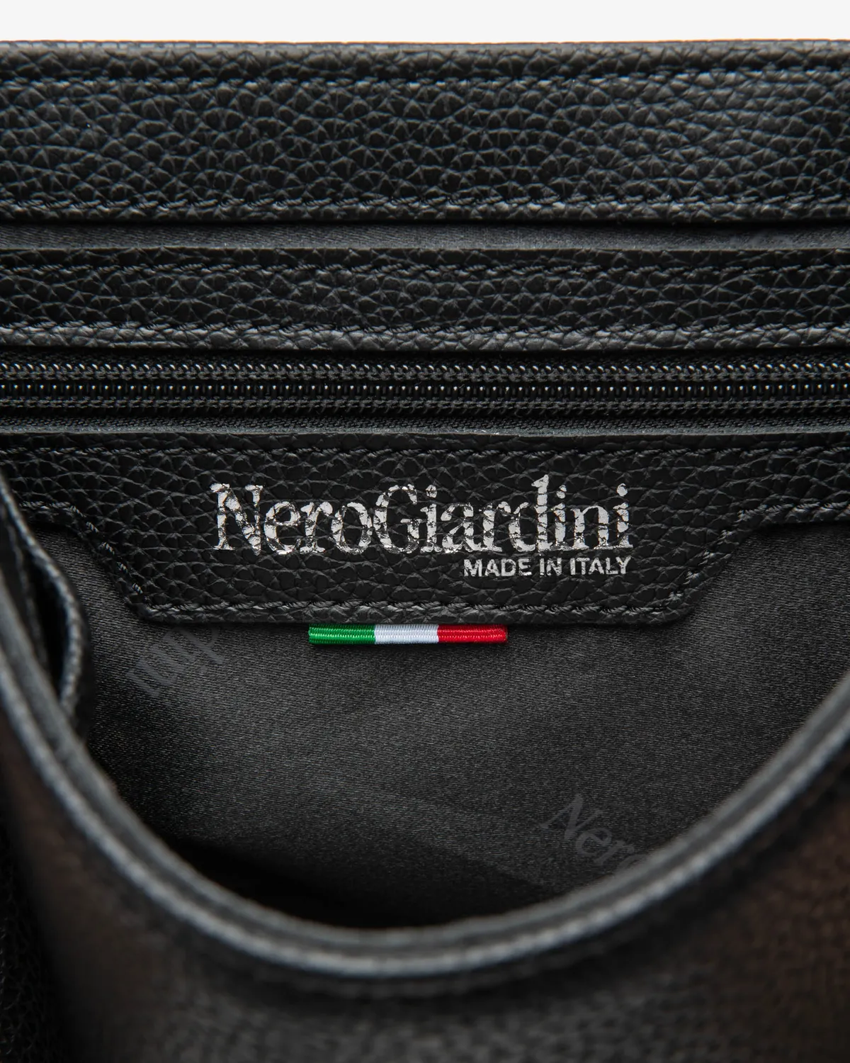 Geanta crossbody NeroGiardini dama material tehnic