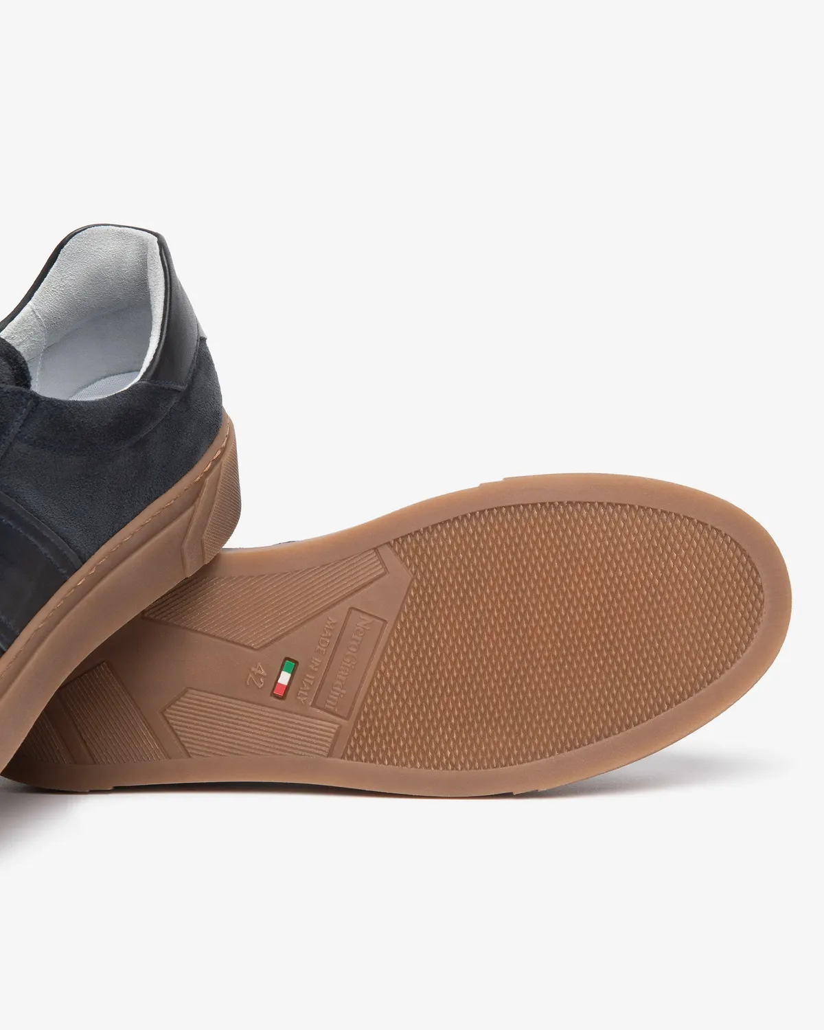 NeroGiardini sneakers barbati piele intoarsa cu siret