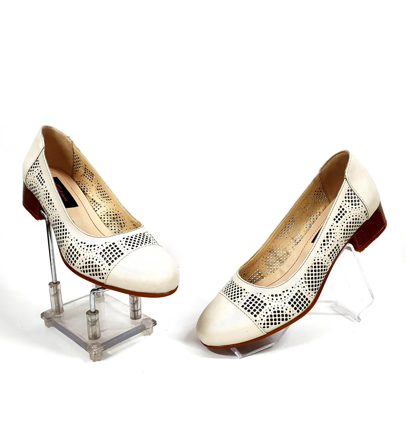 Catinca Shoes T12 BJ pantofi perforati bej piele