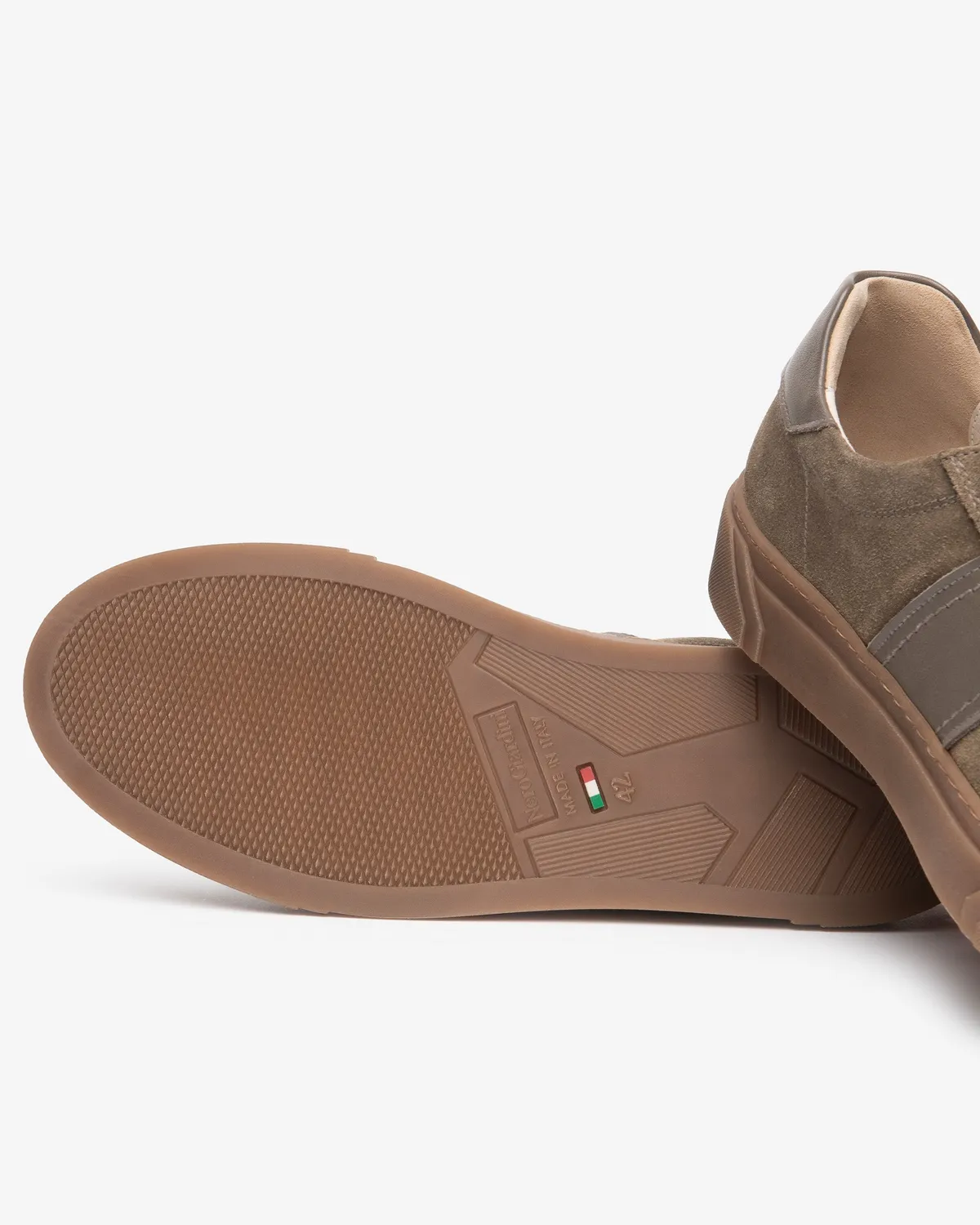 Sneakers barbati NeroGiardini piele si intoarsa