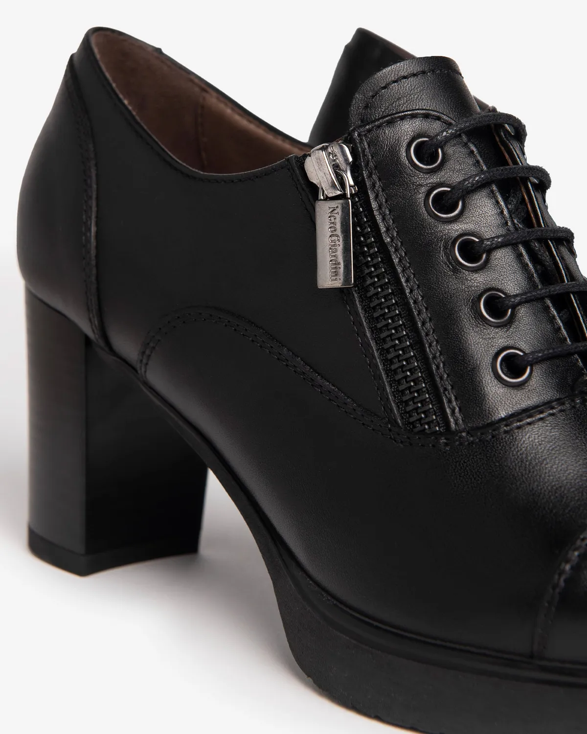 NeroGiardini pantofi piele dama cu siret oxford