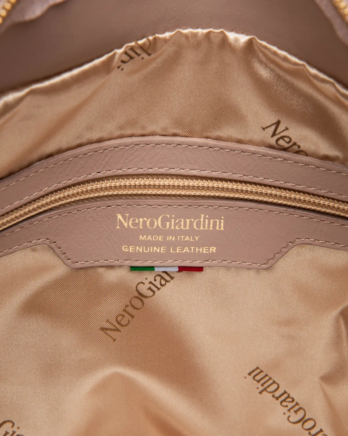 NeroGiardini Hobo geanta dama piele primavara-vara
