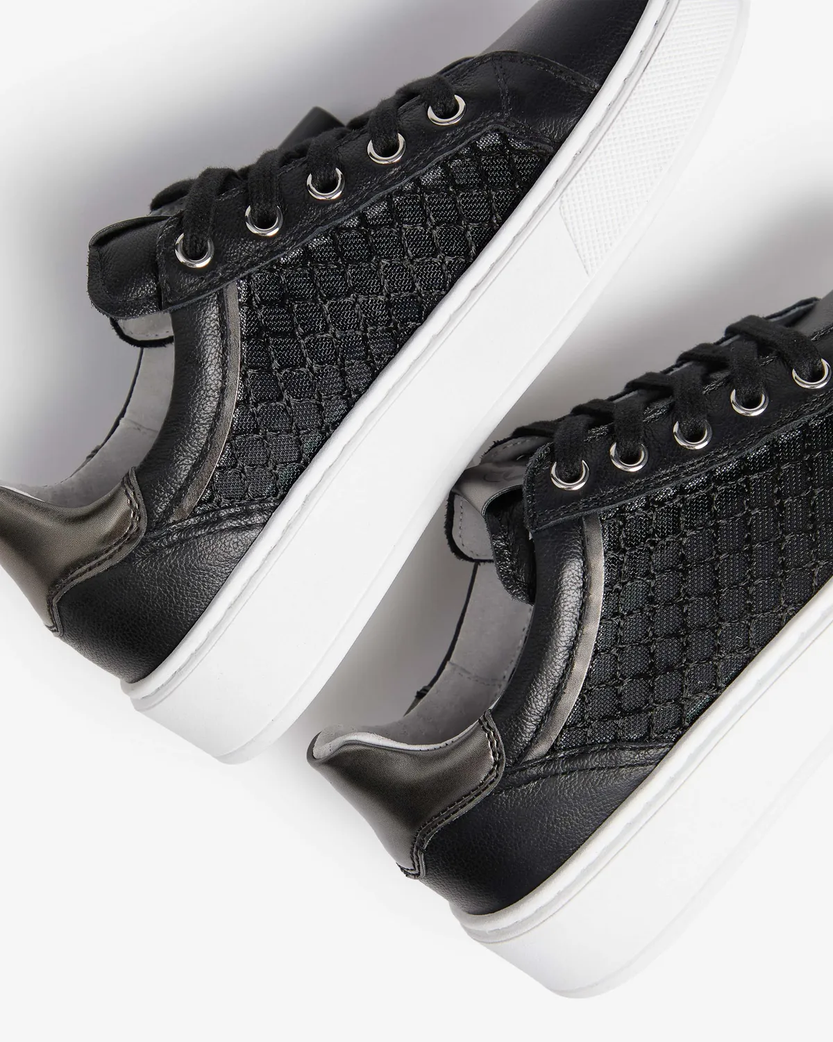 NeroGiardini sneakers fete material textil vara