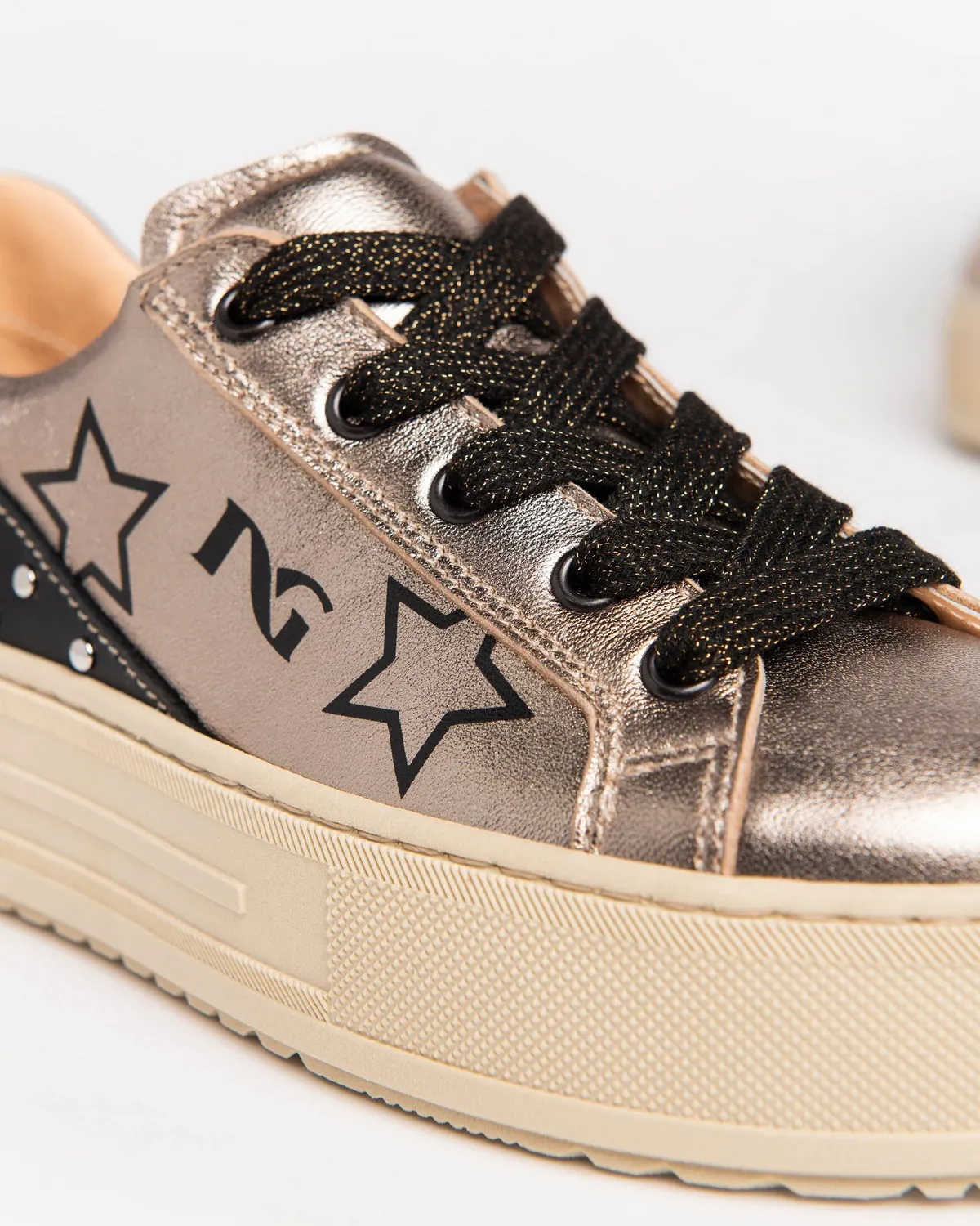 NeroGiardini Teens sneakers fete piele usoare