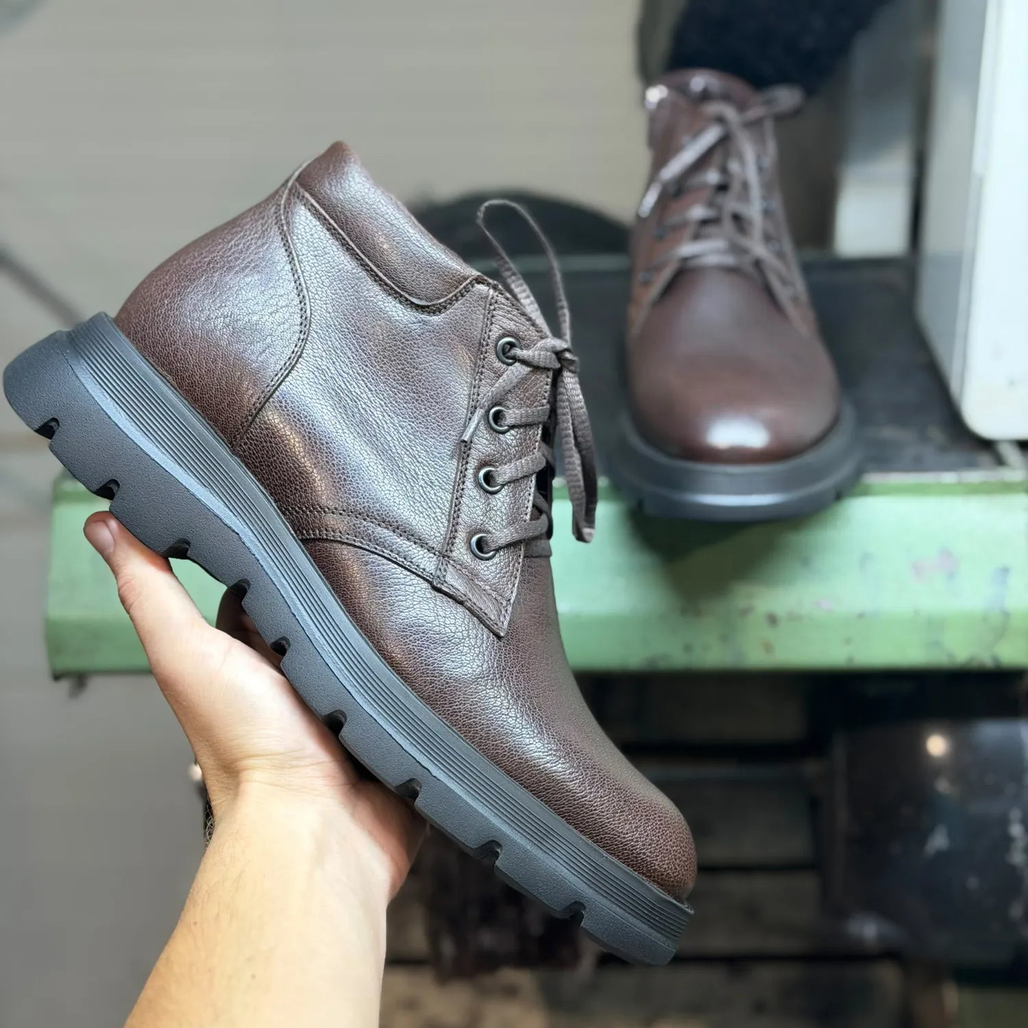 Lucas Shoes 390 ghete piele maro bizon