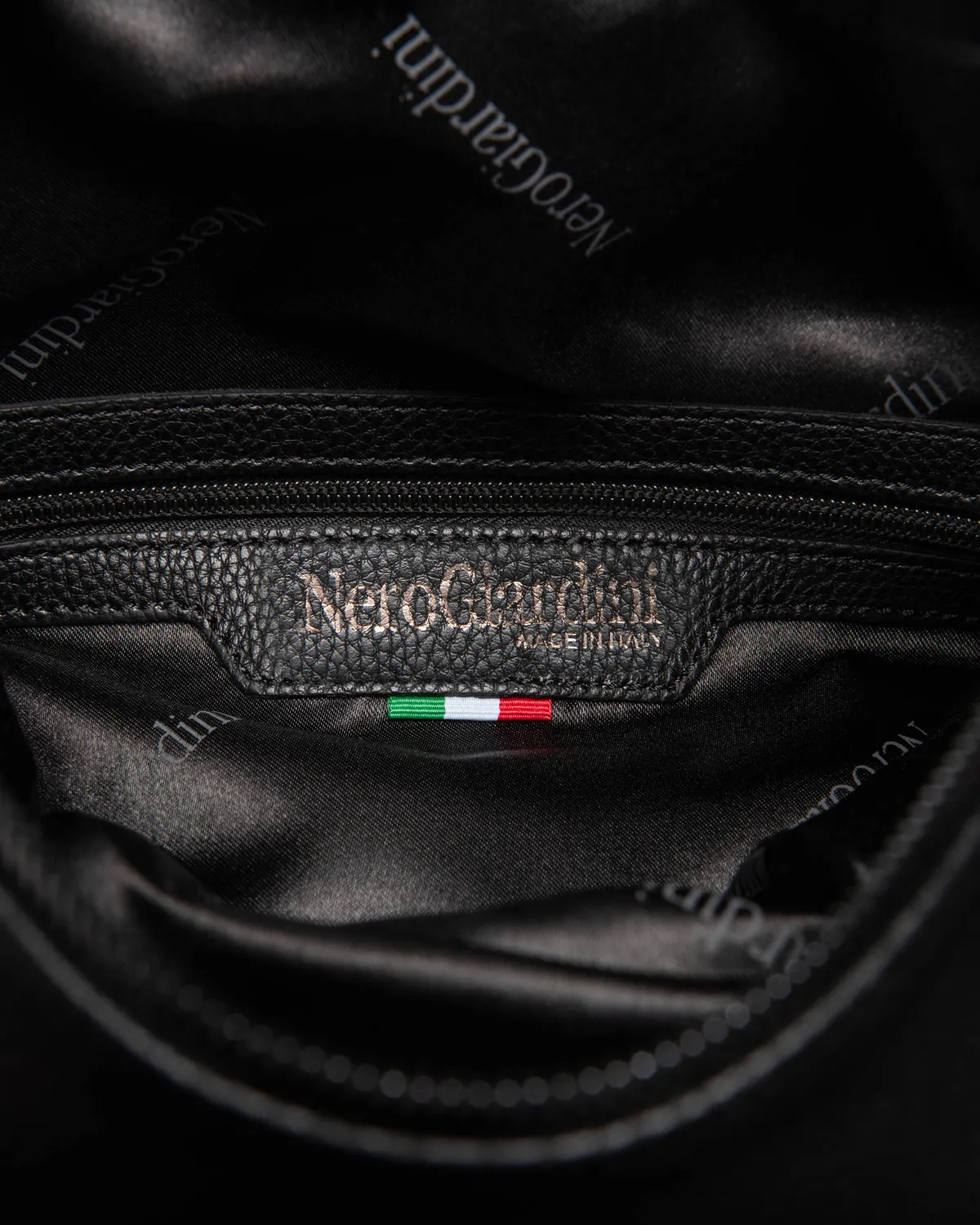 NeroGiardini rucsac barbati piele cu clapa