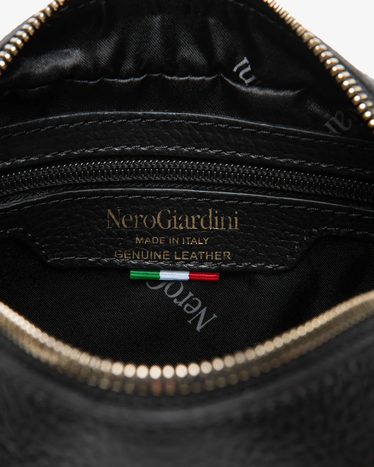 NeroGiardini geanta crossbody piele cu ciucuri