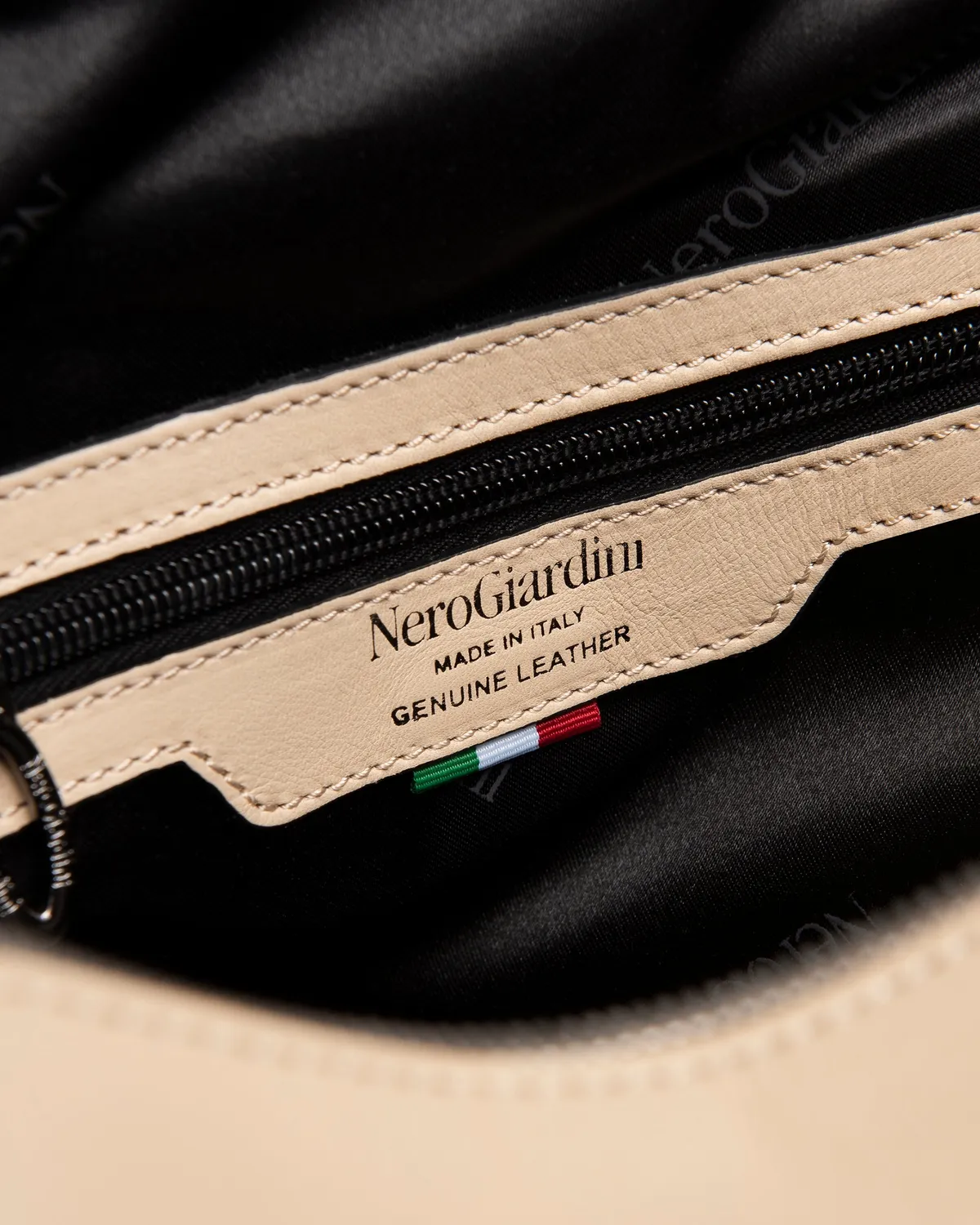 NeroGiardini Rucsac dama mic material tehnic