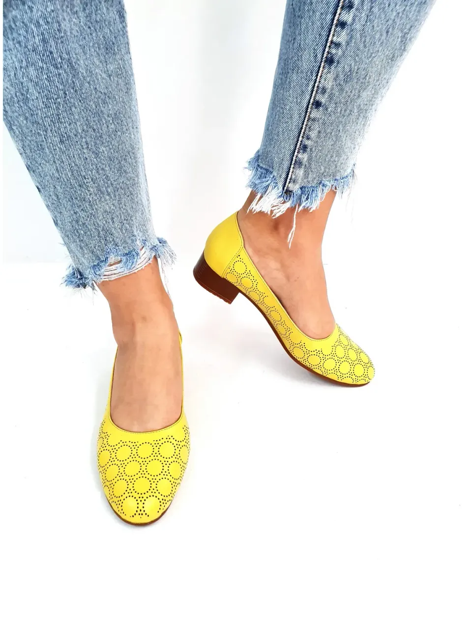 Catinca Shoes T9 G pantofi dama perforati piele galbena