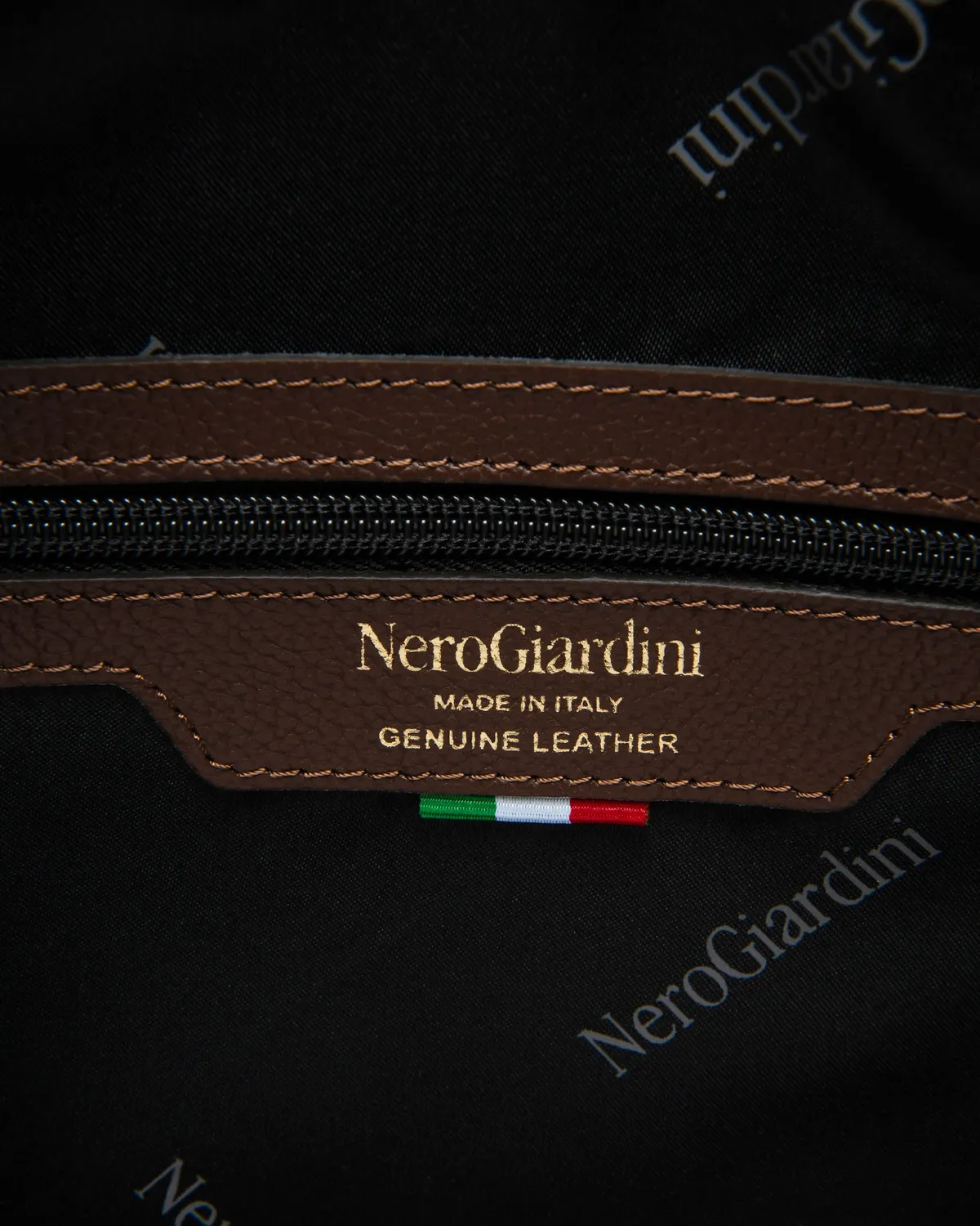 NeroGiardini Geanta bowler piele PZ aurie