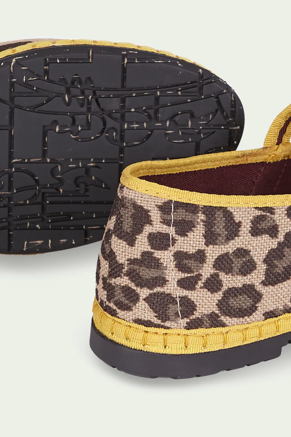 Flagelus Pierre Leopard Yellow pantofi in galben