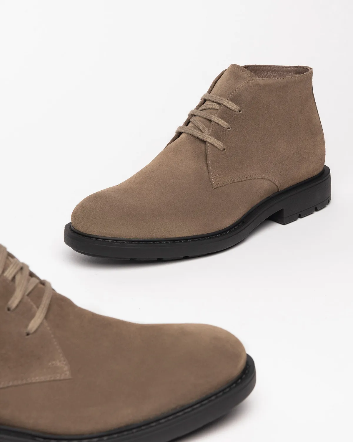 NeroGiardini desert boots barbati piele intoarsa