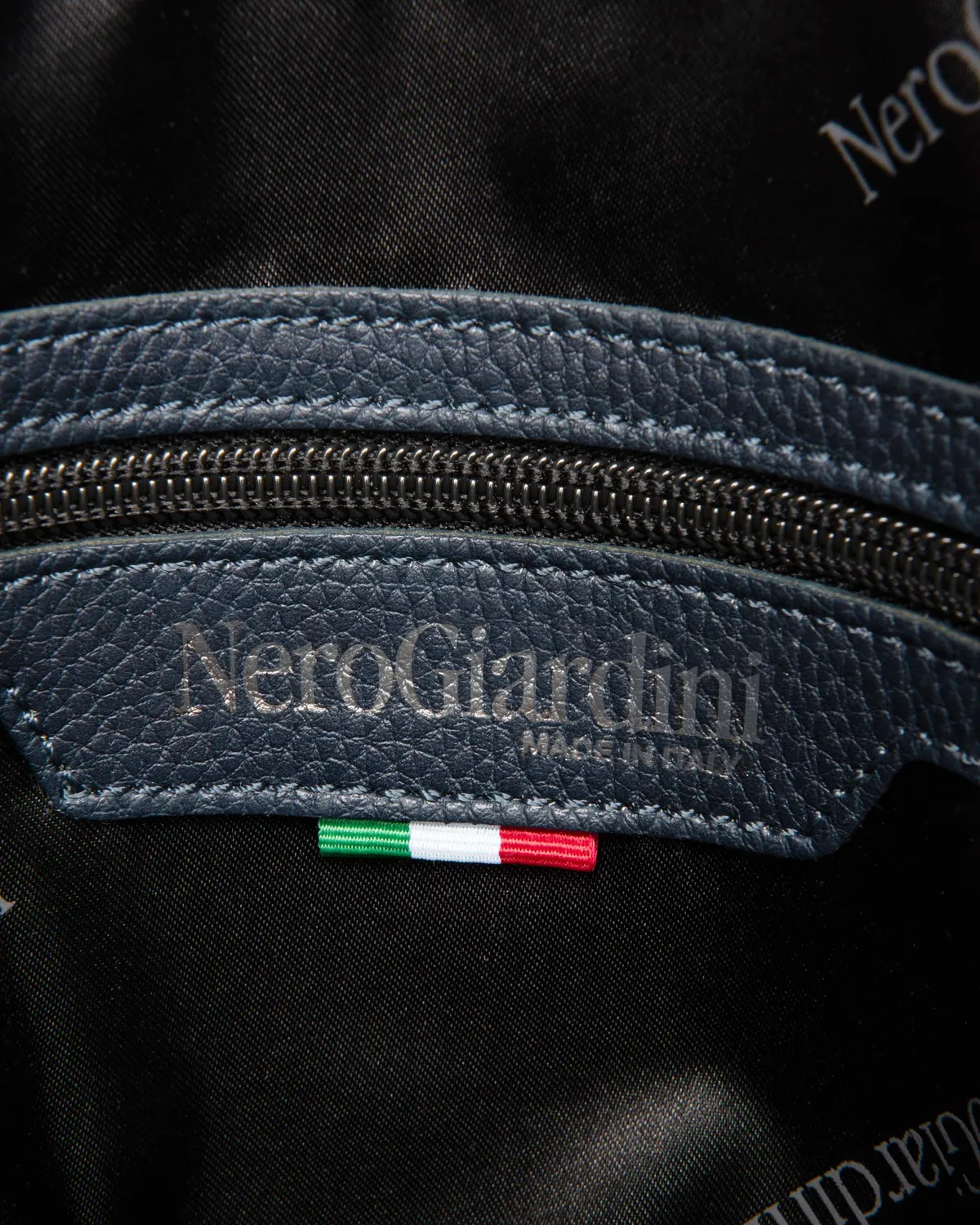 NeroGiardini geantă crossbody bărbați piele